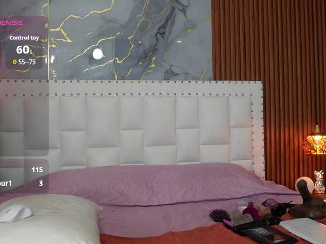 Kinky-Madisson online show from August 13, 1:58 pm