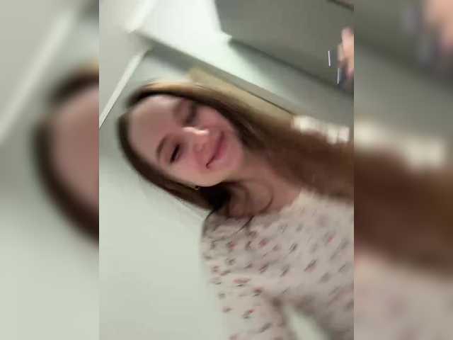 KiraSweet online show from February 19, 8:17 pm