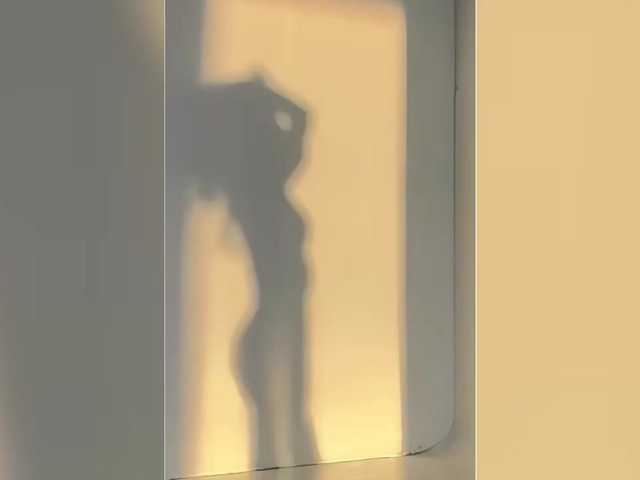 KissMec online show from August 5, 8:40 pm