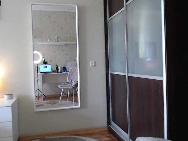 Lina Lina online show from August 2, 6:42 am