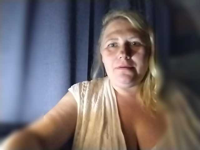 Kristina543210 online show from August 2, 8:27 pm