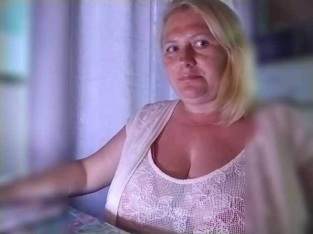 Kristina543210 online show from August 12, 11:23 am