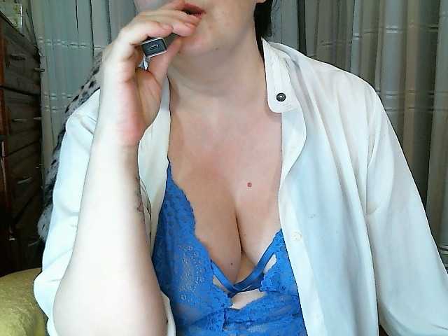 LINA2111 online show from May 29, 11:02 am