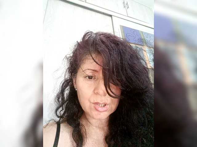 LINALUNERA1 online show from May 5, 10:00 pm