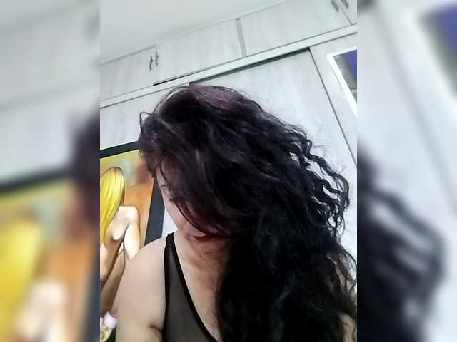 LINALUNERA1 online show from May 10, 1:52 am