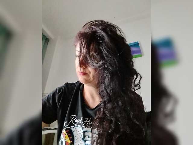 LINALUNERA1 online show from July 8, 11:53 pm