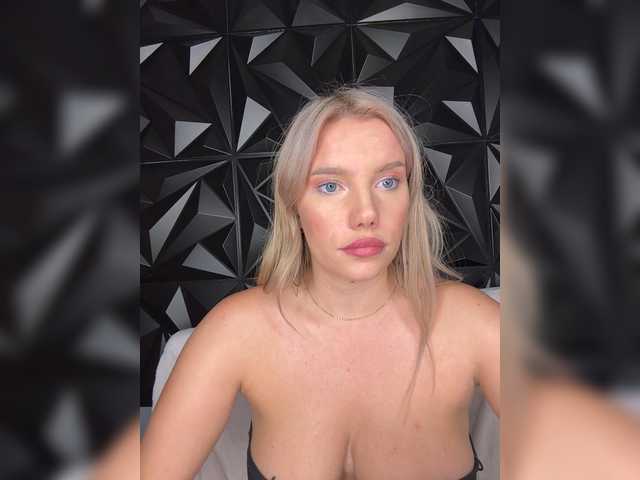 LYLAtop online show from September 7, 2:06 am