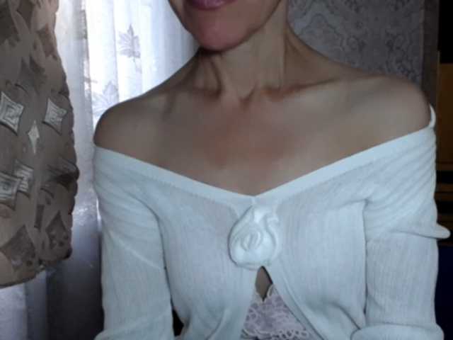 LadyL09 online show from August 2, 8:10 am