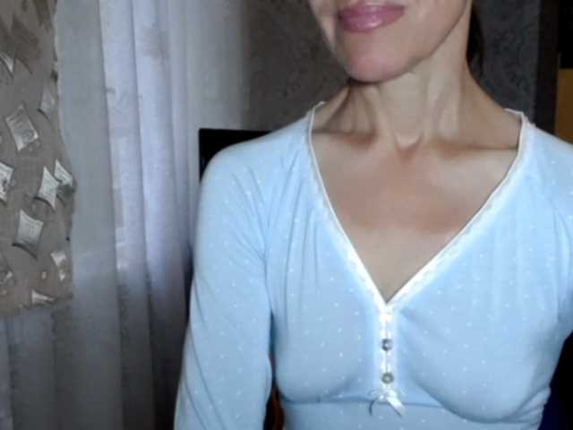 LadyL09 online show from August 8, 8:25 am