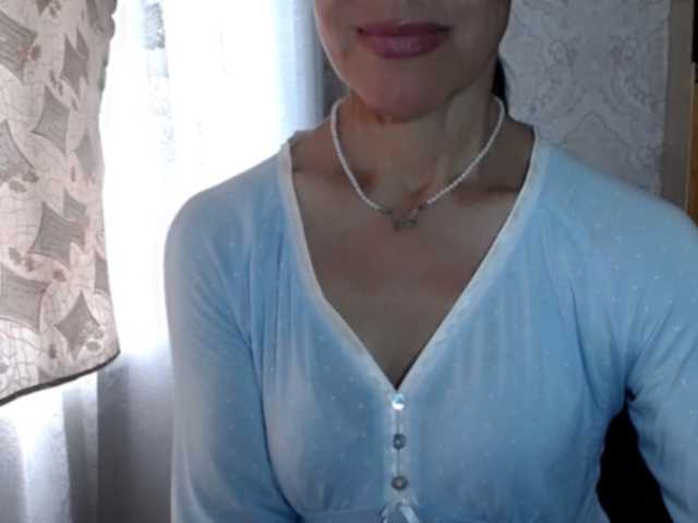 LadyL09 online show from August 15, 8:40 am