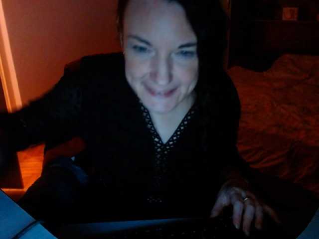 LadyLUnique online show from August 16, 9:30 pm