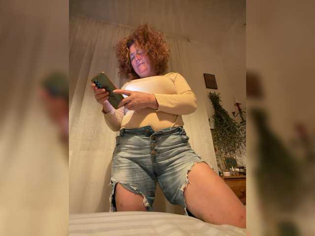 LadyReda online show from August 4, 8:39 pm