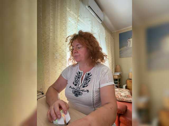 LadyReda online show from August 14, 1:04 pm