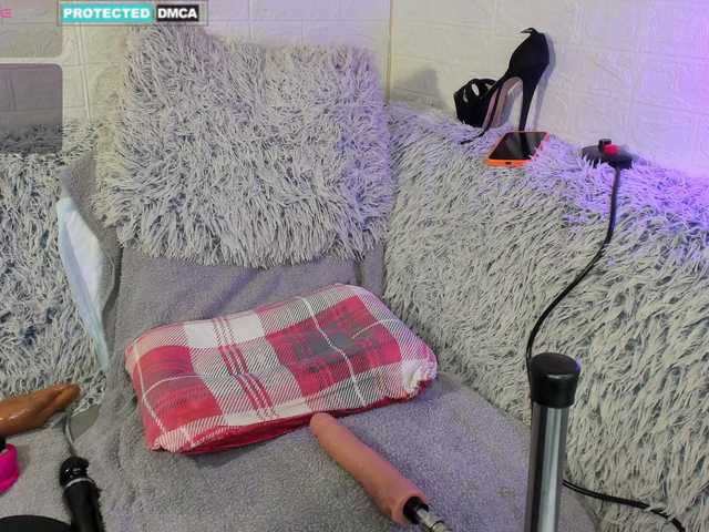 Lara-Cristan online show from July 31, 1:45 am