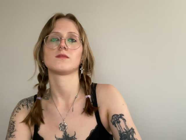 LaraWetDream online show from August 25, 5:20 pm