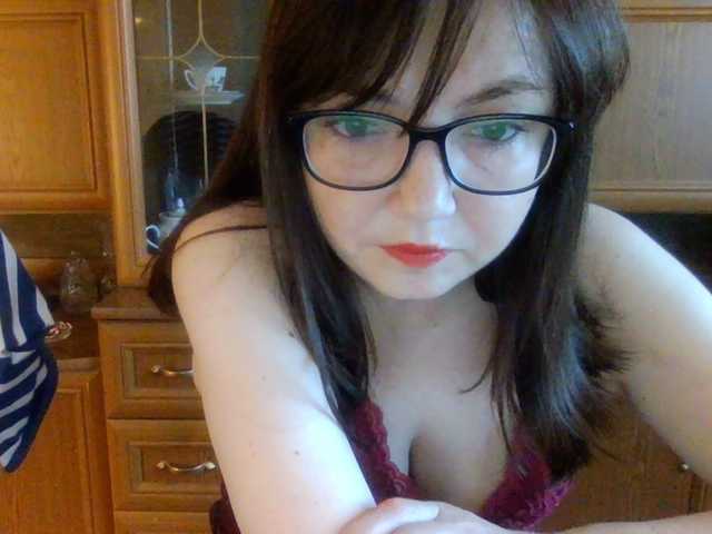 Larrisa3 online show from May 26, 4:35 am