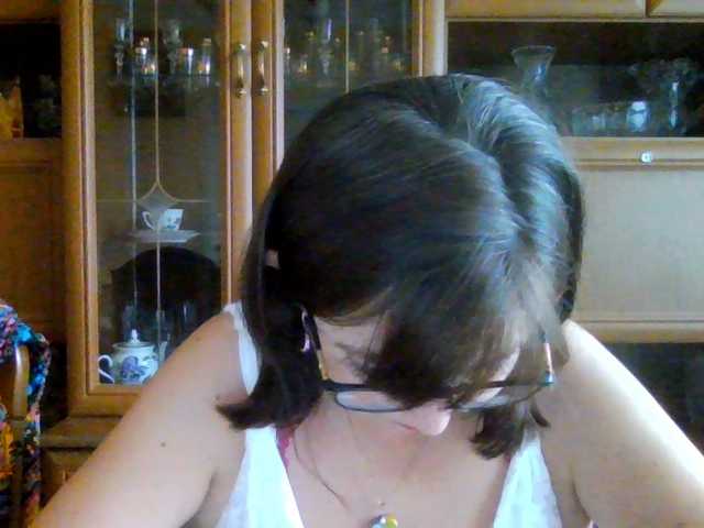 Larrisa3 online show from August 17, 5:45 am