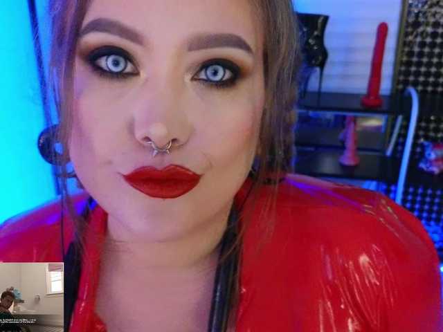 Laura-Wicked online show from August 11, 10:23 pm