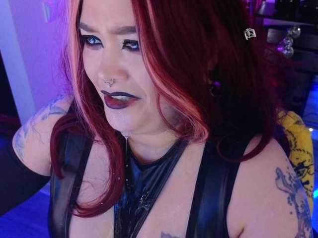 Laura-Wicked online show from August 13, 11:52 pm