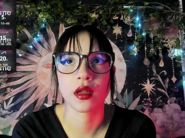 LaxiViolet online show from July 31, 4:13 pm