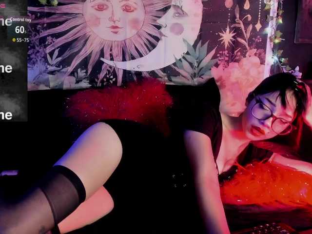 LaxiViolet online show from July 31, 5:18 pm