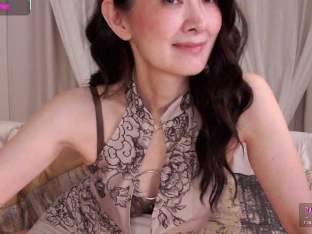 Laydee-E online show from July 20, 8:17 am