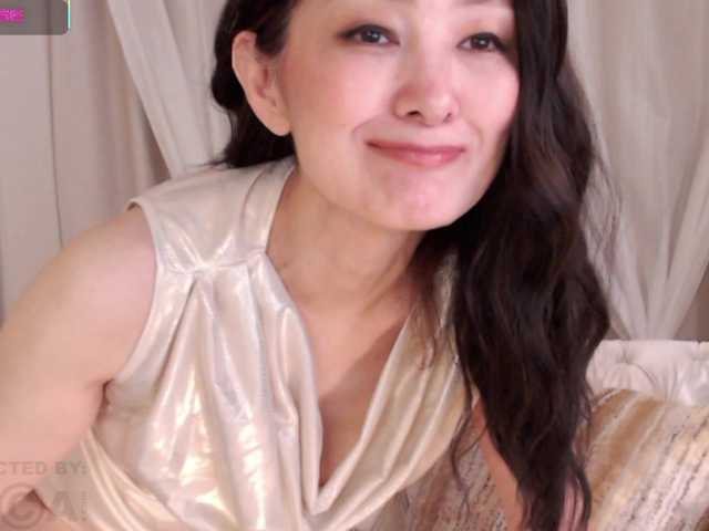 Laydee-E online show from August 15, 3:10 am