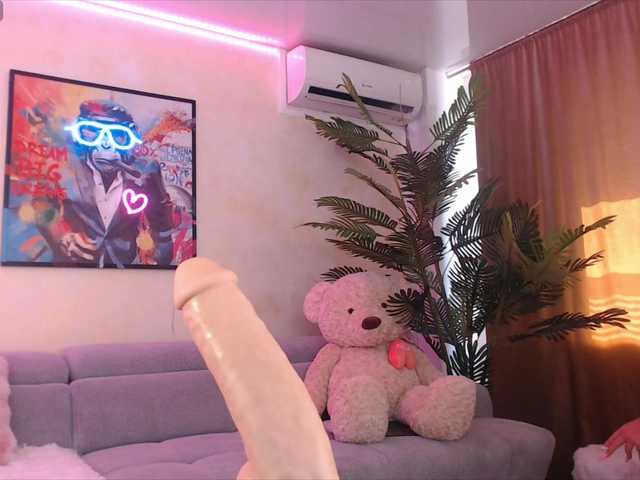 LaylaCruz online show from August 5, 7:28 am