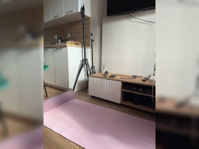 LiyaBunny69 online show from August 7, 12:49 pm