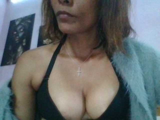 Lekah online show from May 11, 8:11 pm
