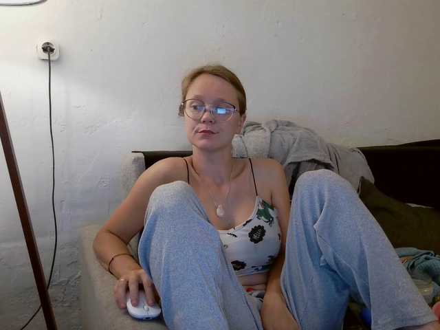 LeniFuchs online show from May 30, 10:11 pm