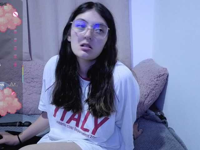 Lesliee22 online show from August 14, 8:29 am