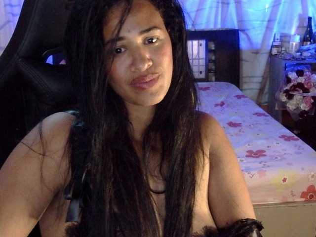 Letty33 online show from August 11, 8:44 pm