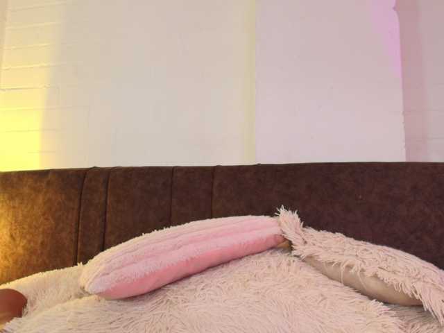 Lexi-Howard- online show from August 4, 4:59 pm