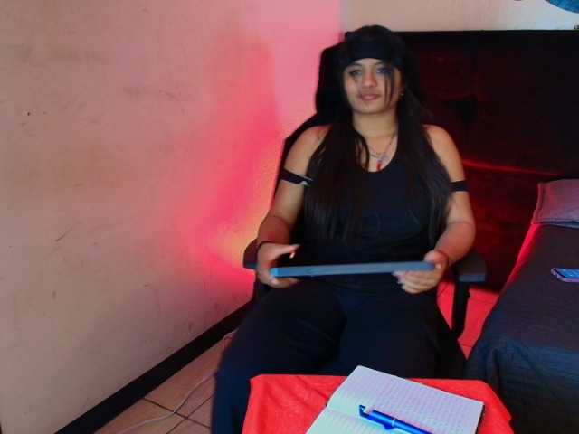 LexiSttar online show from July 27, 1:38 pm