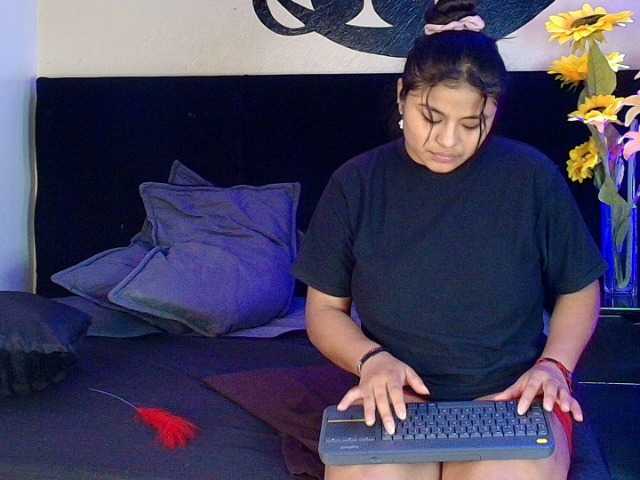LexiSttar online show from August 7, 3:23 pm