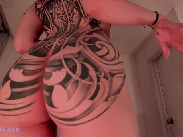 Lexie-red online show from July 29, 11:45 pm