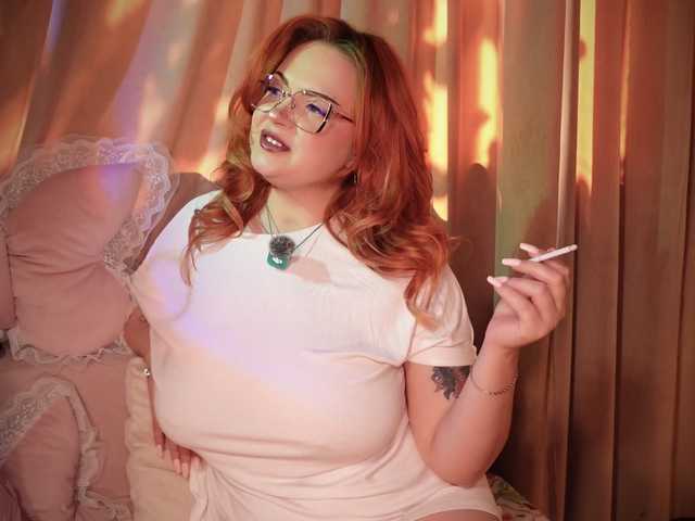 LexyTexas online show from August 1, 1:17 pm