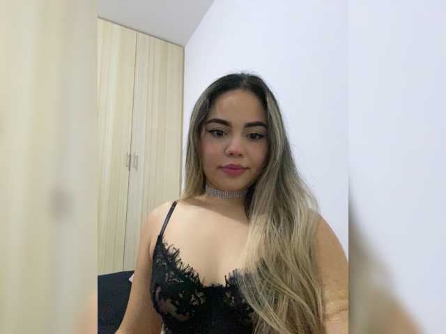 LiaBahamon online show from August 9, 2:12 am