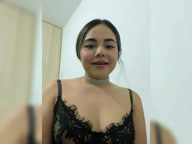 LiaBahamon online show from August 9, 4:24 am