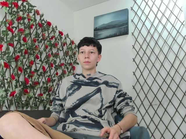 LiamBrown09 online show from July 30, 9:54 pm
