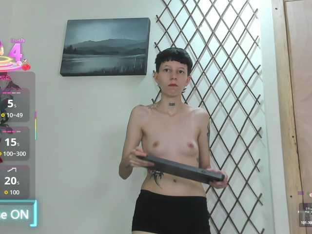 LiamBrown09 online show from July 31, 10:37 pm