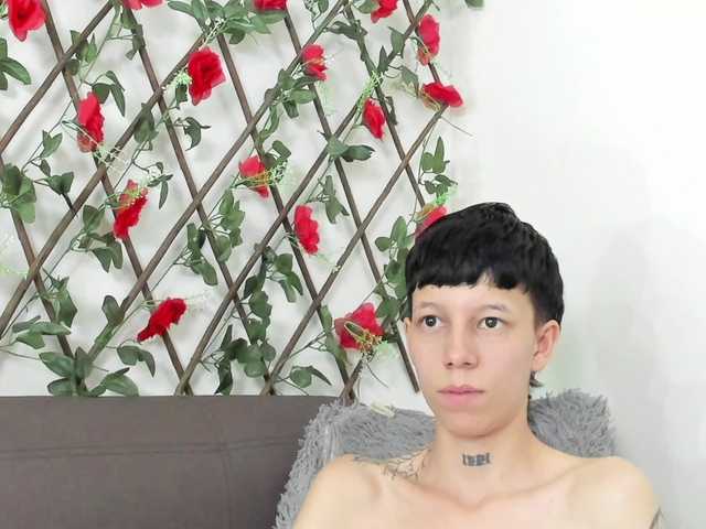 LiamBrown09 online show from August 4, 10:40 pm