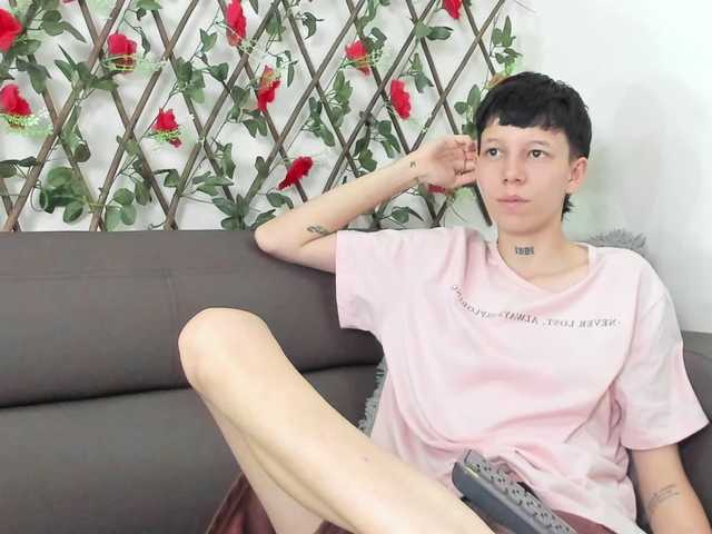 LiamBrown09 online show from August 4, 11:46 pm