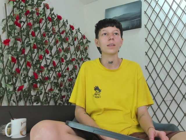 LiamBrown09 online show from August 6, 10:42 pm