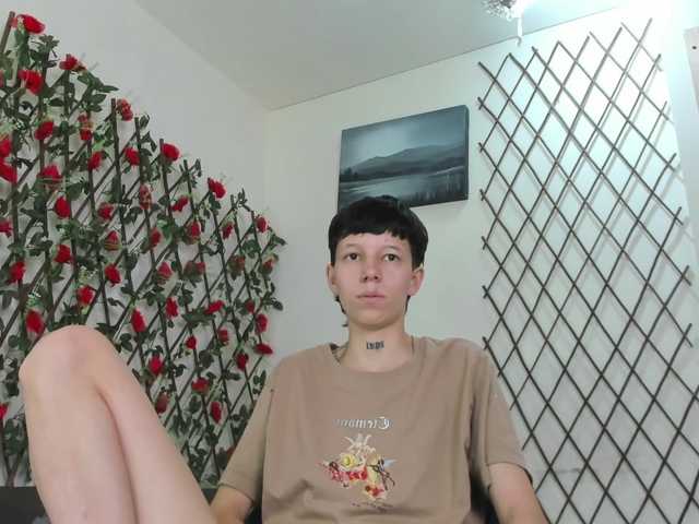 LiamBrown09 online show from August 8, 8:20 pm