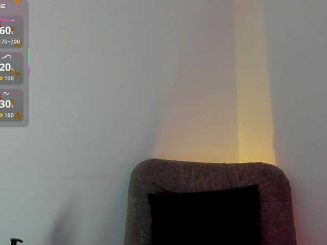 Liily-moore online show from July 21, 7:11 am