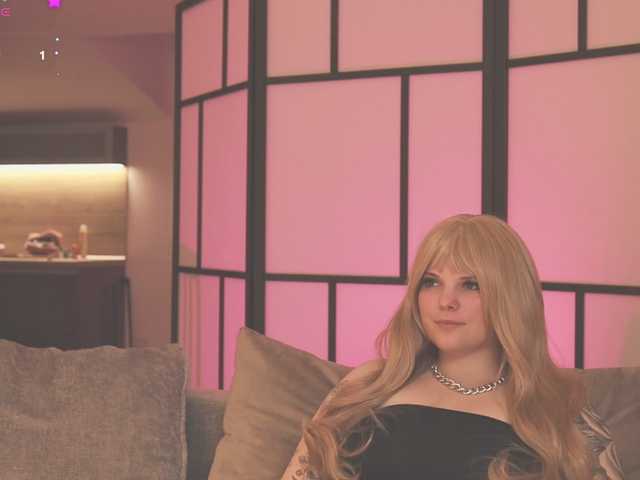 LikaBerry online show from May 23, 2:25 am
