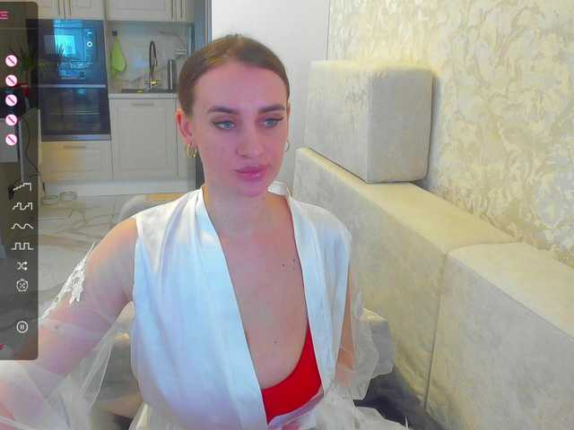 LikaStarrr1 online show from May 2, 9:57 am