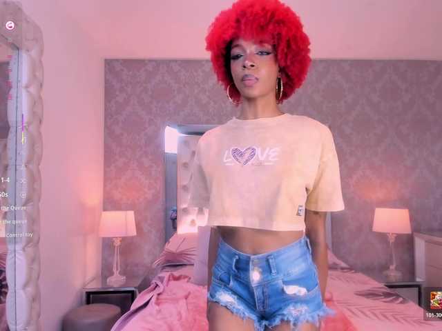 LilaBloom online show from August 8, 2:50 pm